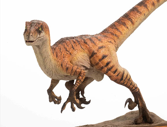 Male Velociraptor Maquette - Jurassic World Lost World