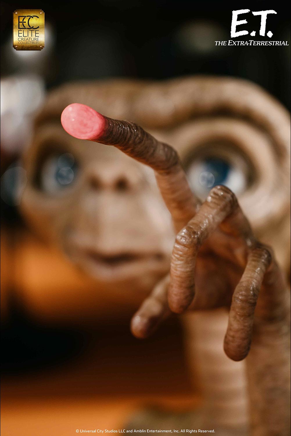 E.T. The Extra-Terrestrial - E.T. 1:1 Scale Life-Size Maquette Statue by  Elite Creature Collectibles
